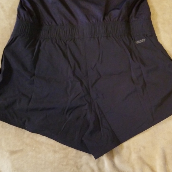 *LAST ONE*New Balance Q Speed Romper in Eclipse - Picture 8 of 8